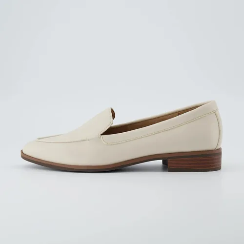Vista 2 de CUSHIONAIRE Mocasines Belmont sin cordones para mujer + espuma viscoelástica, anchos disponibles