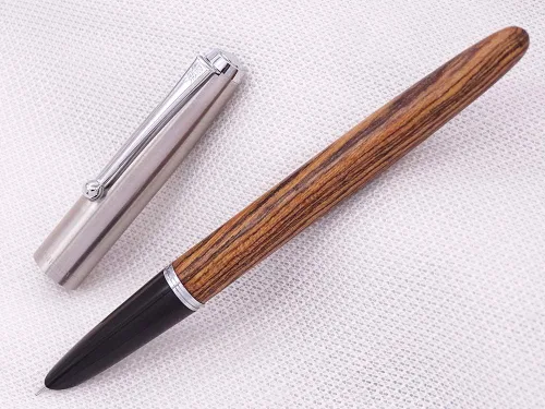 Vista 6 de Pluma estilográfica retro Jinhao de madera Tiger-Texture-Wood de acero inoxidable tapón extra fino 0.015 in suave tinta bolígrafo