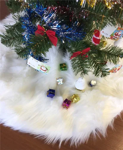 Vista 2 de S_SSOY Falda de árbol de Navidad de piel sintética color marfil, faldas de árbol de Navidad de lujo para decoración de fiestas (19.6 pulgadas)