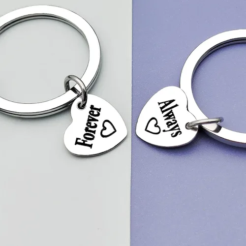 Vista 4 de Juego de llavero divertido para pareja para novio, novia, aniversario, regalo para marido, esposa, para él y para ella regalos de boda