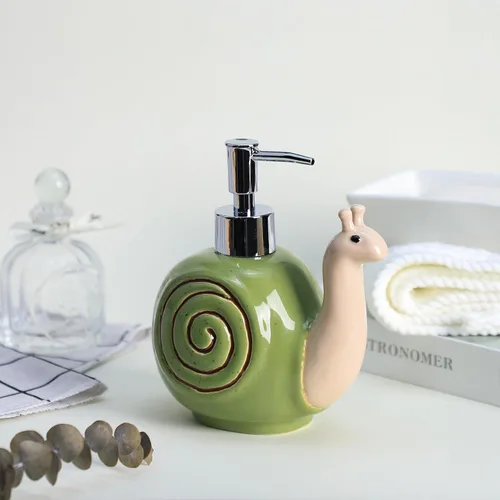 Vista 5 de Colias Wing Dispensador de jabón con forma de caracol retro de cerámica con bomba de plástico, botella de jabón de loción recargable, botella