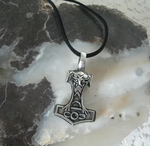 Vista 3 de Thors Hammer Necklace, handmade jewelry pagan norse viking witch witchcraft medieval gothic