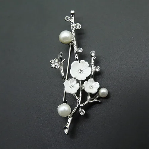 Vista 3 de Elegante broche de flor de ciruelo de cristal para mujer, ramo de perlas de aleación, ramilletes, perlas, abrigo de joyería, Metal
