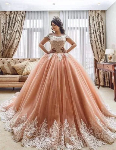 Vista 3 de XYAYE Vestidos de quinceañera con hombros descubiertos, vestidos de baile de tul hinchados con encaje de tren, vestido largo de graduación para mujer