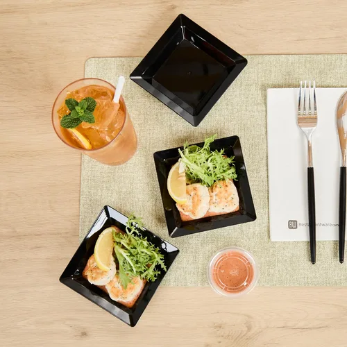Vista 8 de Restaurantware - Platos de aperitivo de 4.3 x 4.3 pulgadas, 100 platos cuadrados desechables de plástico, duradero, elegante, plato de plástico Negro