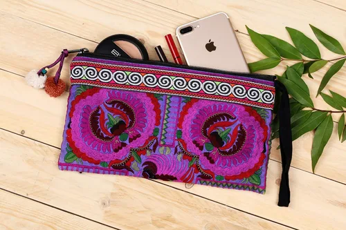 Vista 4 de changnoi Bolsa de mano hecha a mano bolsa de cosméticos bordada Hmong Tribes