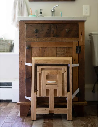 Vista 7 de Fold 'N Store Taburete para niños pequeños, taburete de madera para cocina y baño, ayudante plegable para lavado de manos, cepillado de dientes
