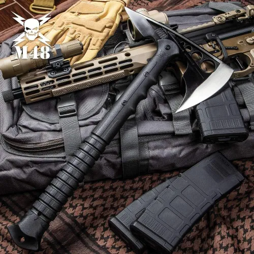 Vista 3 de M48 Destroyer Tactical Tomahawk - Cabeza de hacha de acero inoxidable fundido con revestimiento de óxido negro y acabado satinado, mango moldeado