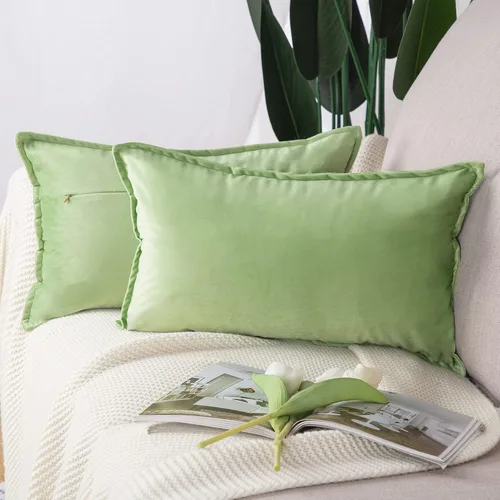 Vista 32 de MADIZZ Juego de 2 fundas de almohada decorativas de terciopelo súper suave con borlas, estilo de lujo, funda de almohada para sofá y dormitorio