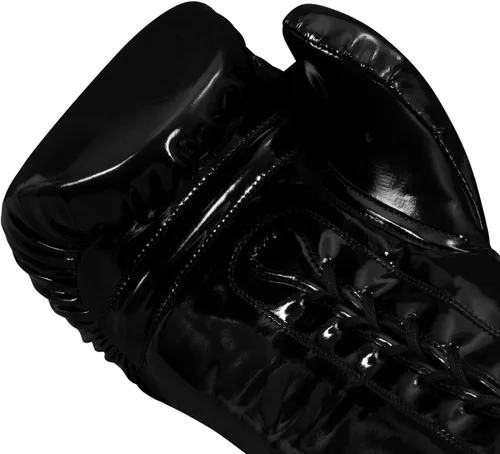 Vista 6 de TITLE Boxing Inferno Intensity Guantes de Entrenamiento con Cordones - MMA, Kickboxing, Saco de Boxeo, Sparring - 14, 16, 18 oz Negro/Dorado