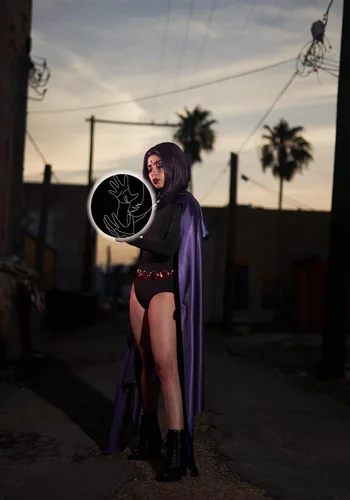 Vista 6 de DAZCOS Disfraz de Rachel para mujer con capa púrpura y cinturones para Halloween