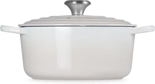 Vista 4 de Le Creuset Horno holandés redondo de hierro fundido esmaltado, 4.5 cuartos de galón, merengue