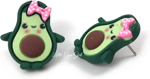 Vista 2 de Lindos aretes de tuerca con cara de aguacate en titanio o acero inoxidable