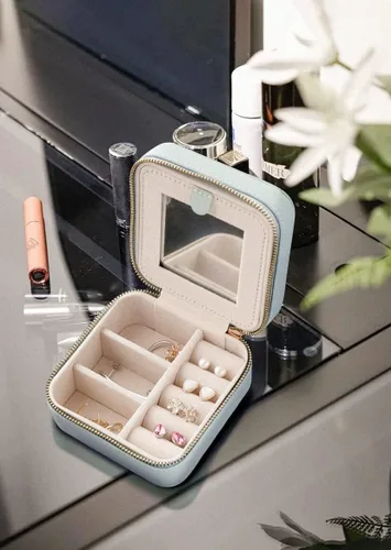 Vista 5 de S.Leaf Organizador de joyas de viaje para mujer, caja de viaje pequeña, caja de viaje portátil, estuche de joyería de viaje, organizador de joyas