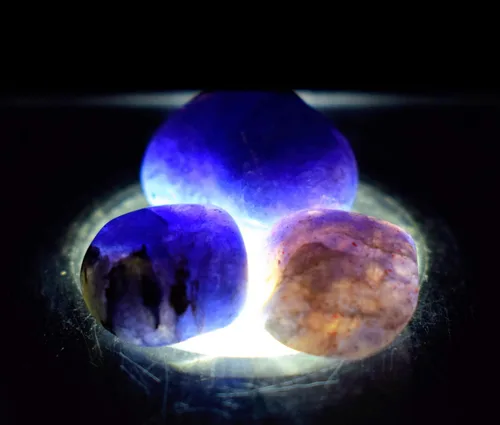 Vista 3 de Piedras de iolita azul púrpura pulidas naturales "zafiro de agua", cordierita dicroita, piedras preciosas de cristal mineral espumoso, especímenes