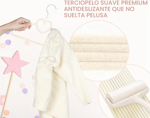 Vista 7 de Perchas de terciopelo beige con forma de corazón, paquete de 50 perchas para niños pequeños de 13 pulgadas con 20 clips, ultra delgadas y apilables