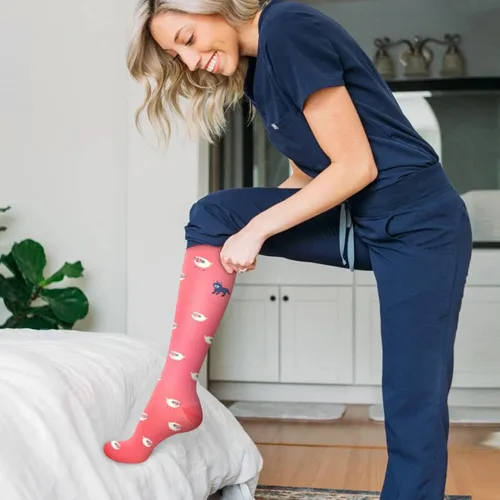 Vista 3 de COOLOVER Calcetines de compresión de cobre para mujeres y hombres (6 pares) - El mejor apoyo para correr, atletismo, enfermería, viajes