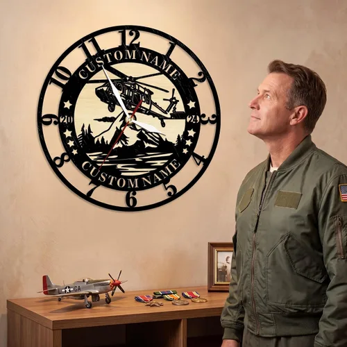 Vista 6 de Geek Alerts Reloj de pared de madera de helicóptero Black Hawk