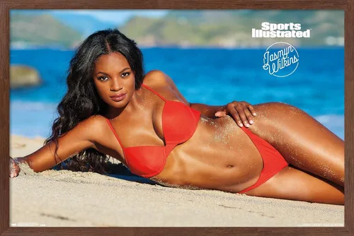 Vista 8 de Trends International Sports Illustrated: Swimsuit Edition - Póster de pared Jasmyn Wilkins 18, 22.4 pulgadas de largo x 14.7 pulgadas, versión