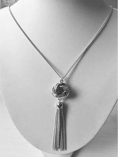 Vista 5 de Collar largo con borla plateado, diseño de nudo con borla, cadena de serpiente para mujer