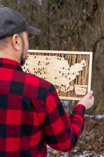 Vista 13 de Mapa Personalizado de Madera de Parques Nacionales con Chinchetas Rastreador de Viajes - Regalos de Mapa de Parques Nacionales Hechos en EE.UU.