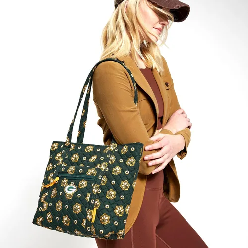Vista 2 de Vera Bradley Bolso pequeño de algodón Premium para mujer Vera Bandana verde/amarillo con Green Bay Packers