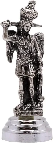 Vista 4 de VILLAGE GIFT IMPORTERS Estatua de auto de San Miguel Arcángel Figura de metal con base magnética y adhesiva Gran decoración cristiana