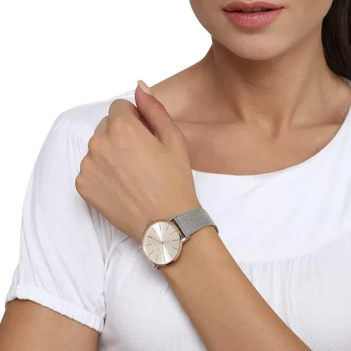 Vista 10 de Armani Exchange - Reloj de cuarzo de acero inoxidable para mujer con correa de cuero