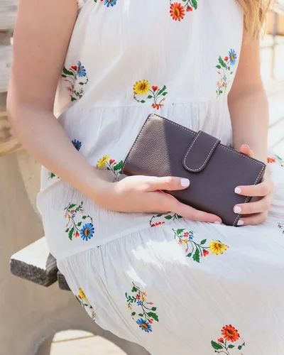 Vista 4 de Mundi Suburban Rio - Cartera de chequera para mujer con tecnología de bloqueo RFID