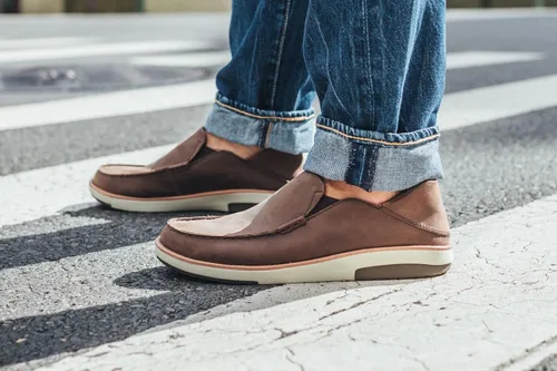 Vista 6 de OLUKAI Kalia Men's Leather Slip-On, Full-Grain Waxed Nubuck Leather Shoes, Lightweight & Comfortable