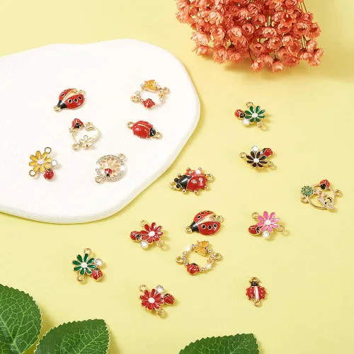 Vista 7 de KISSITTY 26 dijes de mariquita para hacer joyas, ganchillo, manualidades, decoración, esmalte de flores, mariquitas, cristales de diamantes