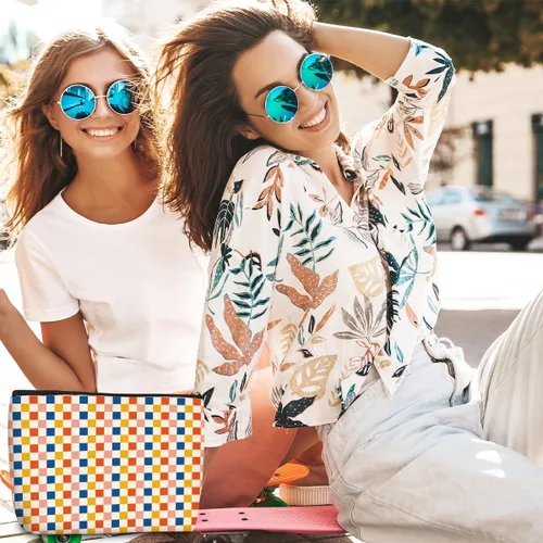 Vista 4 de Bolsa de maquillaje a cuadros retro colorida para mujeres, hermana, amiga, Navidad, cumpleaños, Cuadros 1250