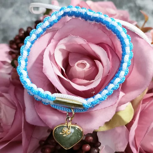Vista 6 de Pulseras de cuerda ajustable con dije de protección de la suerte hilo espiritual azul corazón moneda que promueve el amor joyería para mujeres