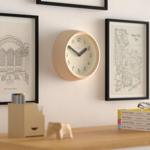 Vista 4 de JONES CLOCKS® Reloj de pared Fuze Reloj redondo pequeño Beige Diseño moderno juguetón con presencia escultórica suave Ideal para cocinas