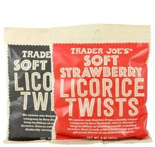 Vista 3 de Trader Joe's Soft Regaliz Twists 8oz (regaliz de fresa, 5 unidades)