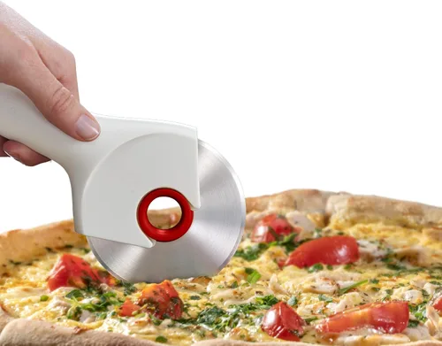 Vista 3 de Joseph Joseph Ringo Easy Clean - Cortador de ruedas de pizza de acero inoxidable, apto para lavavajillas