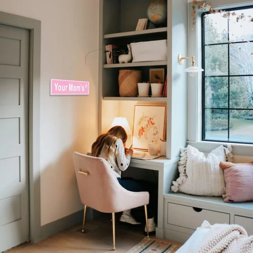 Vista 7 de Decoración de habitación preppy, letrero de texto en inglés "Your Mom's St Sign" - Decoración de habitación para niñas adolescentes, 6 x 15 pulgadas