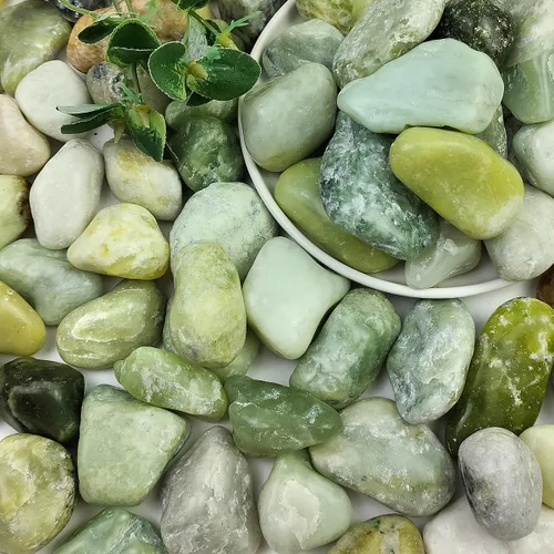 Vista 9 de Rocas de río negras naturales - guijarros decorativos pulidos de 5LB, 2-3 pulgadas, piedras negras para paisajismo, rocas de río naturales