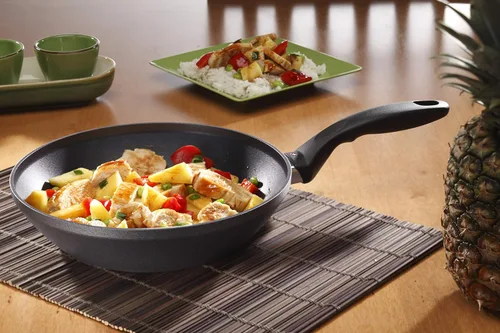 Vista 2 de Swiss Diamond 9.5 "Stir Fry Pan Edge antiadherente Inducción Diamante Recubierto Aluminio Con Tapa Lavavajillas/Horno Seguro Gris