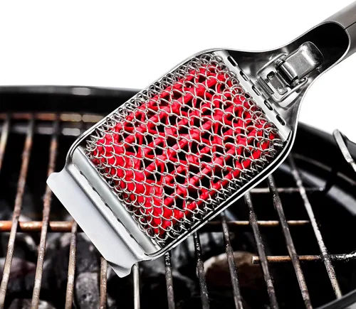 Vista 5 de OXO Cepillo para parrilla Good Grips Hot Clean Diseño sin cerdas, limpia las rejillas de la parrilla fría y caliente, resistente al calor