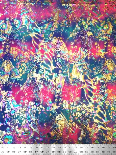 Vista 5 de The Yard - Patrón abstracto de lámina de arcoíris brillante en tela elástica de nailon y elastano brillante (rosa intenso/turquesa)