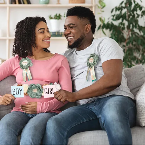 Vista 5 de Juego de fajas verdes de maternidad para mamá y papá, ramillete de flores, suministros de recuerdo de baby shower, decoraciones de revelación