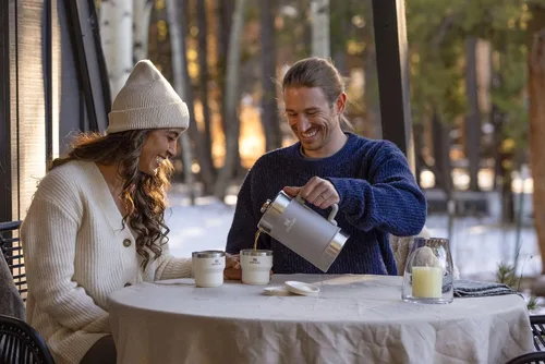 Vista 5 de STANLEY Stay-Hot Taza de Campamento Apilable de 10 onzas Tapa para Bebida a Presión Taza para Café, Té y Bebidas Taza de Café Aislada de Acero