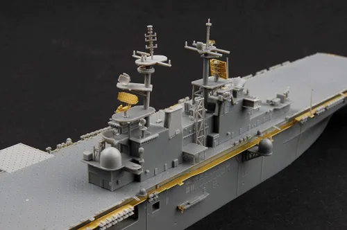 Vista 11 de Hobby Boss USS Boxer LHD-4 Kit de construcción de barcos