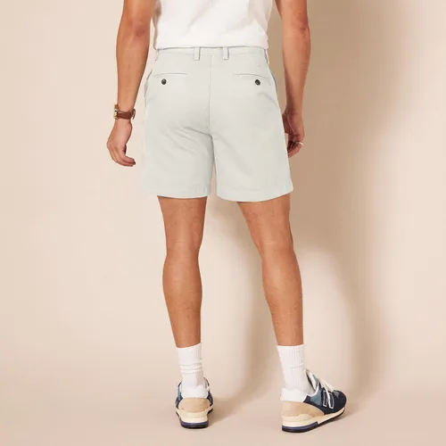 Vista 2 de Tienda Essentials Pantalones cortos chinos de 7 pulgadas para hombre