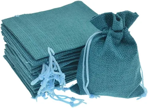 Vista 12 de 50 bolsas de arpillera blanca con cordón, bolsas pequeñas de lino de 2.7 x 3.5 pulgadas, bolsas de regalo para joyas, bolsas de dulces para Navidad