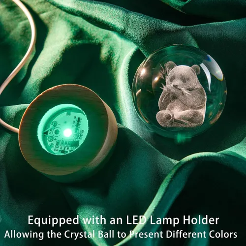 Vista 3 de Bola de cristal de panda con luz nocturna para niños, panda 3D grabada con láser, bolas decorativas con base de luz LED, regalos de panda para mamá