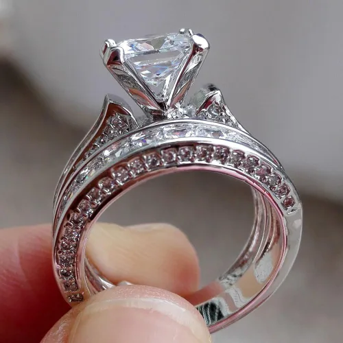 Vista 7 de Luxury and Shining - Juego de anillos de compromiso 2 en 1 para mujer, diseño vintage de diamantes blancos y plata