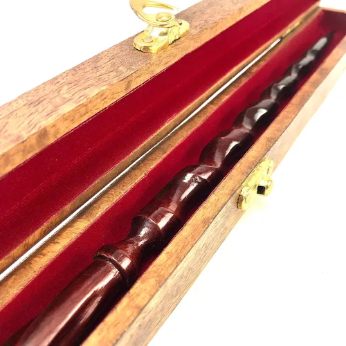Vista 3 de Will O'Wisp's Wand Emporium - Varita de bruja y mago en caja de madera real, certificado de autenticidad, Marrón