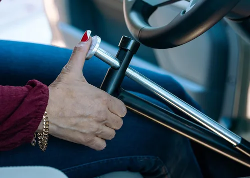 Vista 2 de QuicStick - Controles manuales portátiles para automóviles para discapacitados